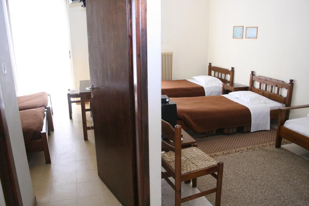 Aparthotel Iliahtides Amarynthos Zimmer foto