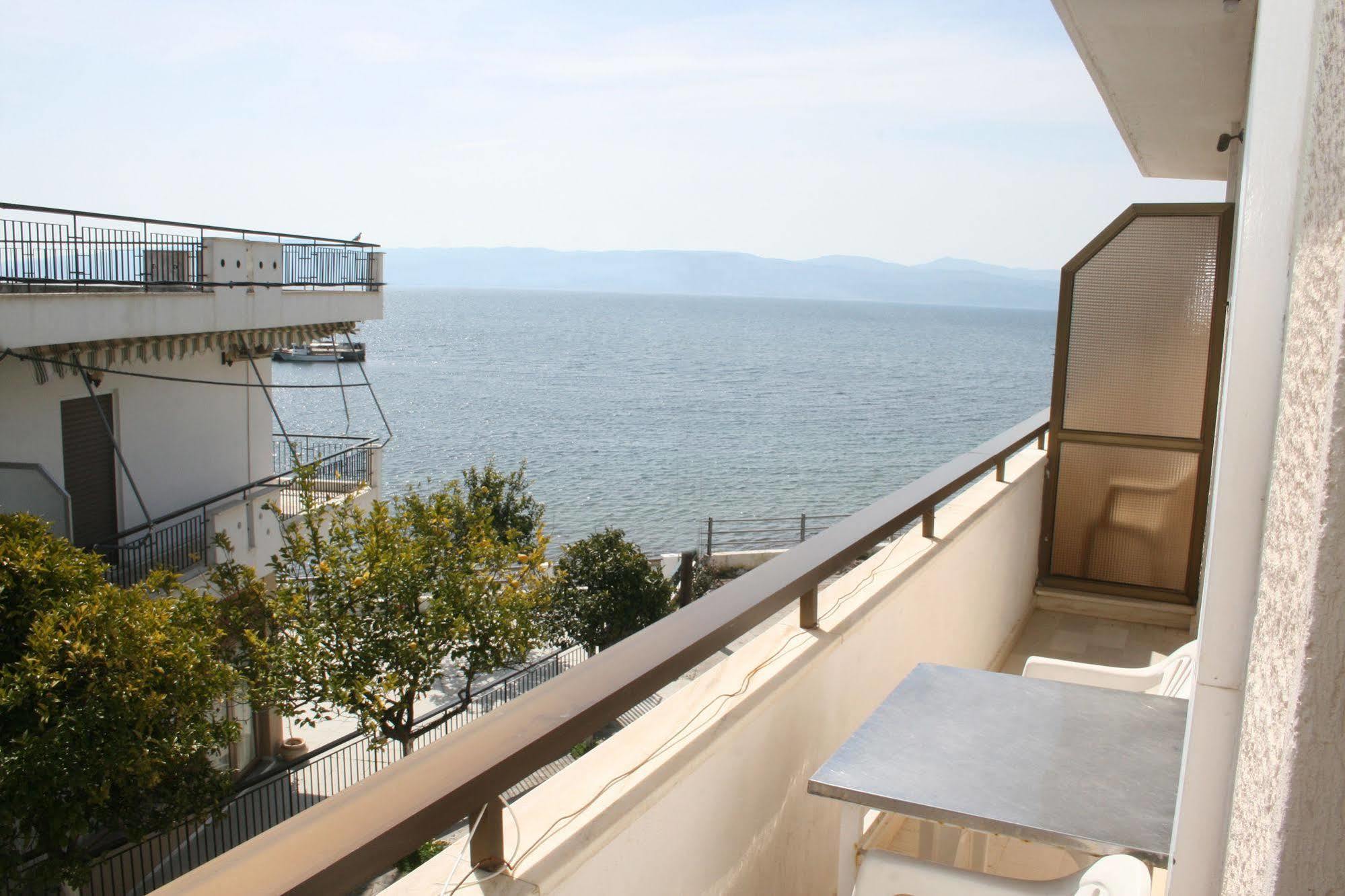 Aparthotel Iliahtides Amarynthos Exterior foto